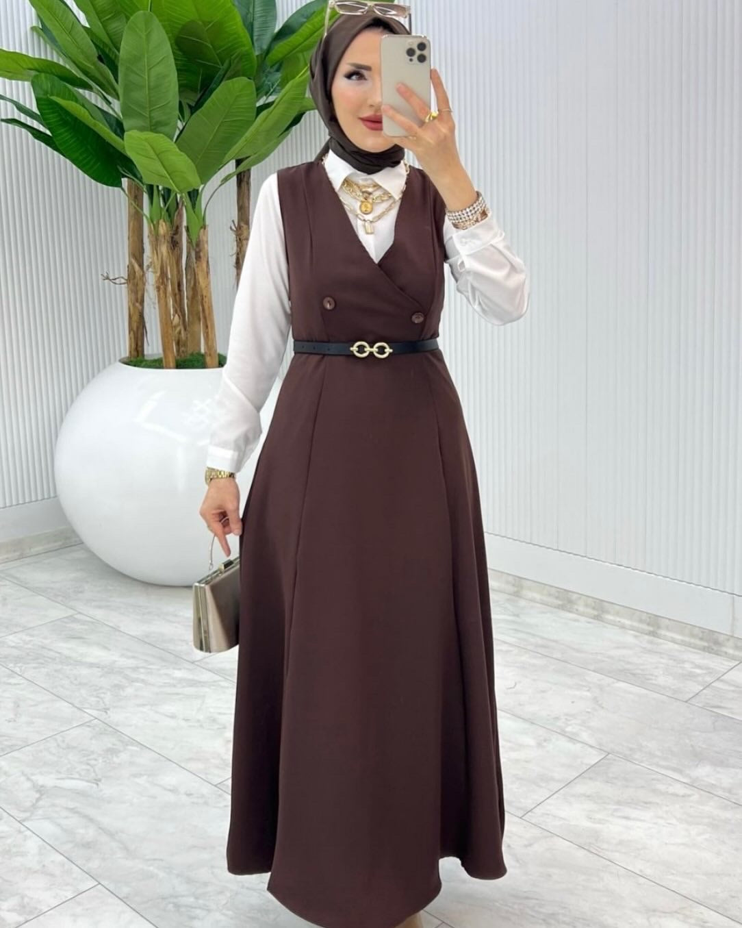 Robe Lara