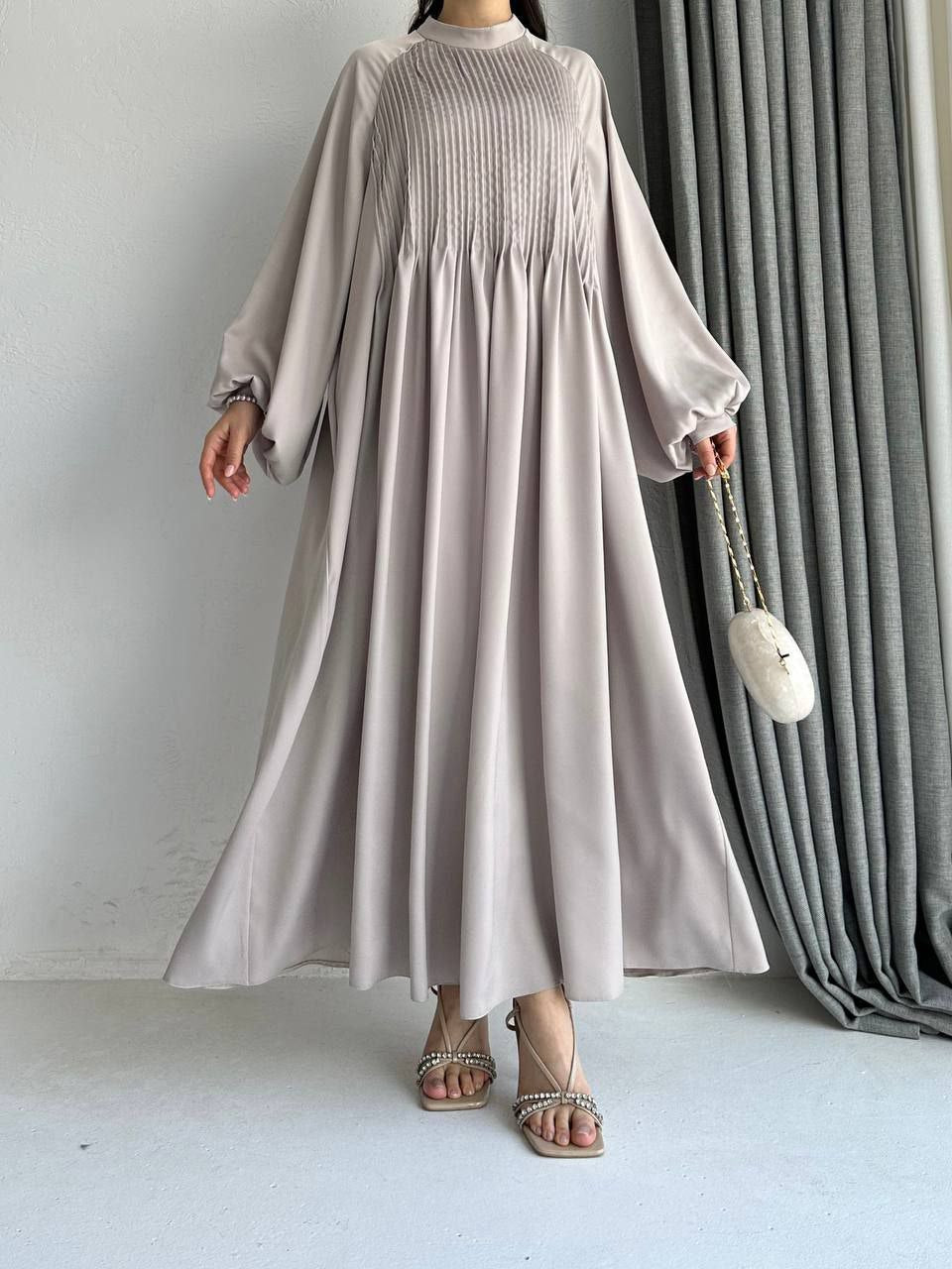 Robe Sarah